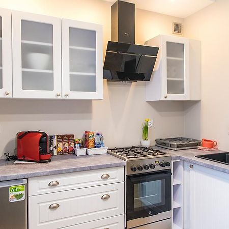 Apartament Deluxe Centrum 2 Apartment Koszalin Bagian luar foto
