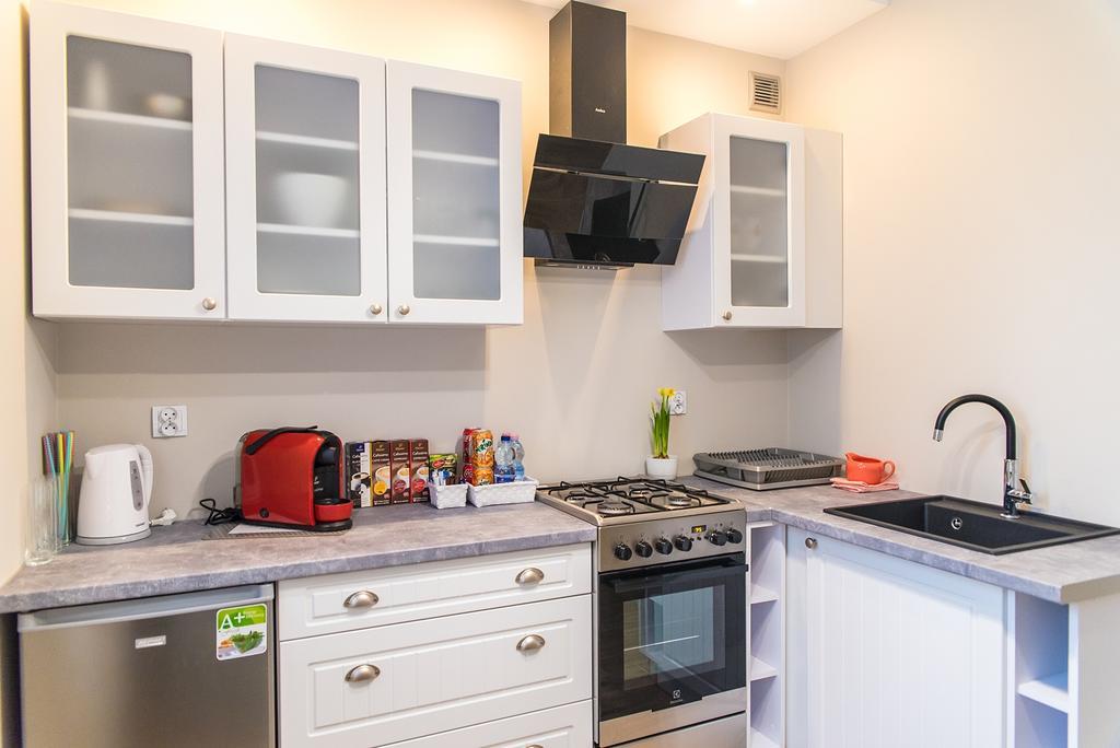 Apartament Deluxe Centrum 2 Apartment Koszalin Bagian luar foto
