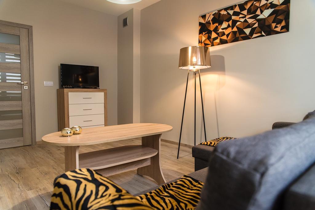 Apartament Deluxe Centrum 2 Apartment Koszalin Bagian luar foto